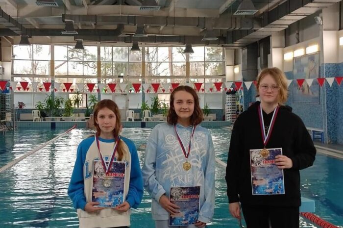 11 апреля в плавательном бассейне МАУС “КСК “Нара” г.Наро-Фоминска прошли Соревнования по плаванию,посвящённые Дню Космонавтики среди спортсменов младшего возраста.